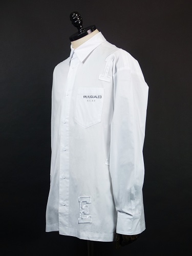 1PIU1UGUALE3 RELAX　(ウノピュウノウグァーレトレリラックス) ロゴアップリケワイドシャツ(白)　USH-24001-WH