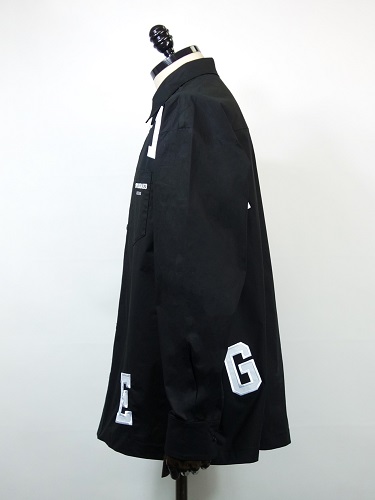 1PIU1UGUALE3 RELAX　(ウノピュウノウグァーレトレリラックス) ロゴアップリケワイドシャツ(黒)　USH-24001-BK