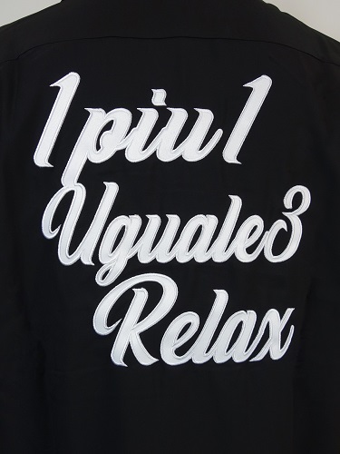1PIU1UGUALE3 RELAX (ウノピュウノウグァーレトレリラックス)　バックロゴオープンカラーシャツ(黒)　USH-23028